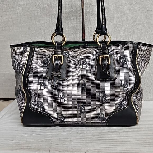 Dooney & Bourke Black and Gray Tote Bag BFPM-03-114 - Picture 3 of 11